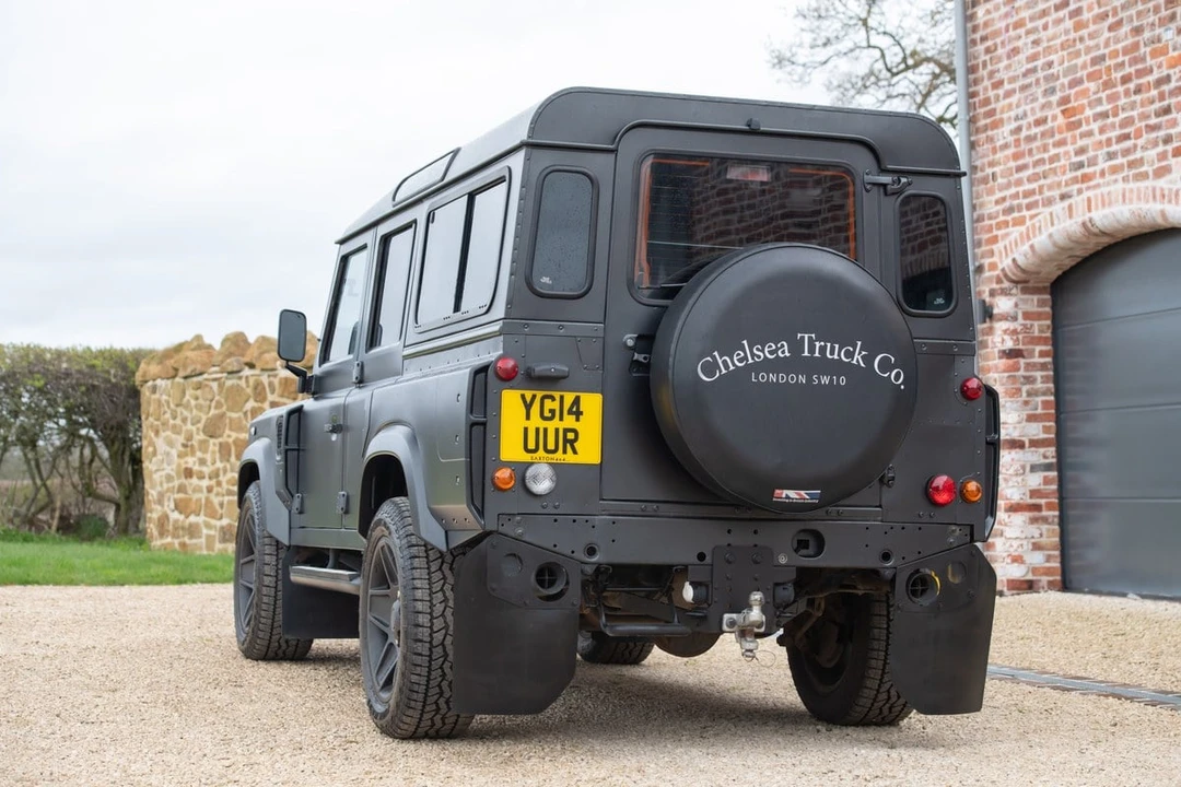 2014 Land Rover Defender 110 - Image 16 of 31