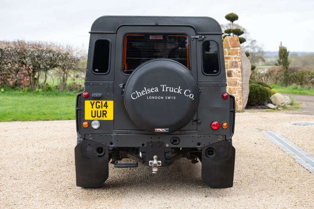 2014 Land Rover Defender 110 - Image 7 of 31