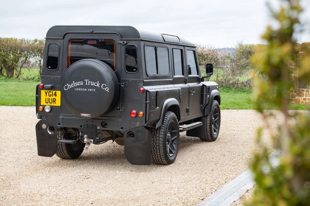 2014 Land Rover Defender 110 - Image 8 of 31