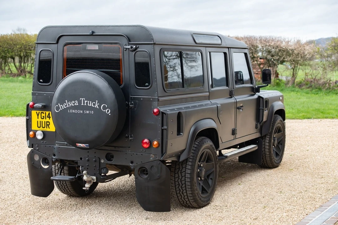 2014 Land Rover Defender 110 - Image 18 of 31