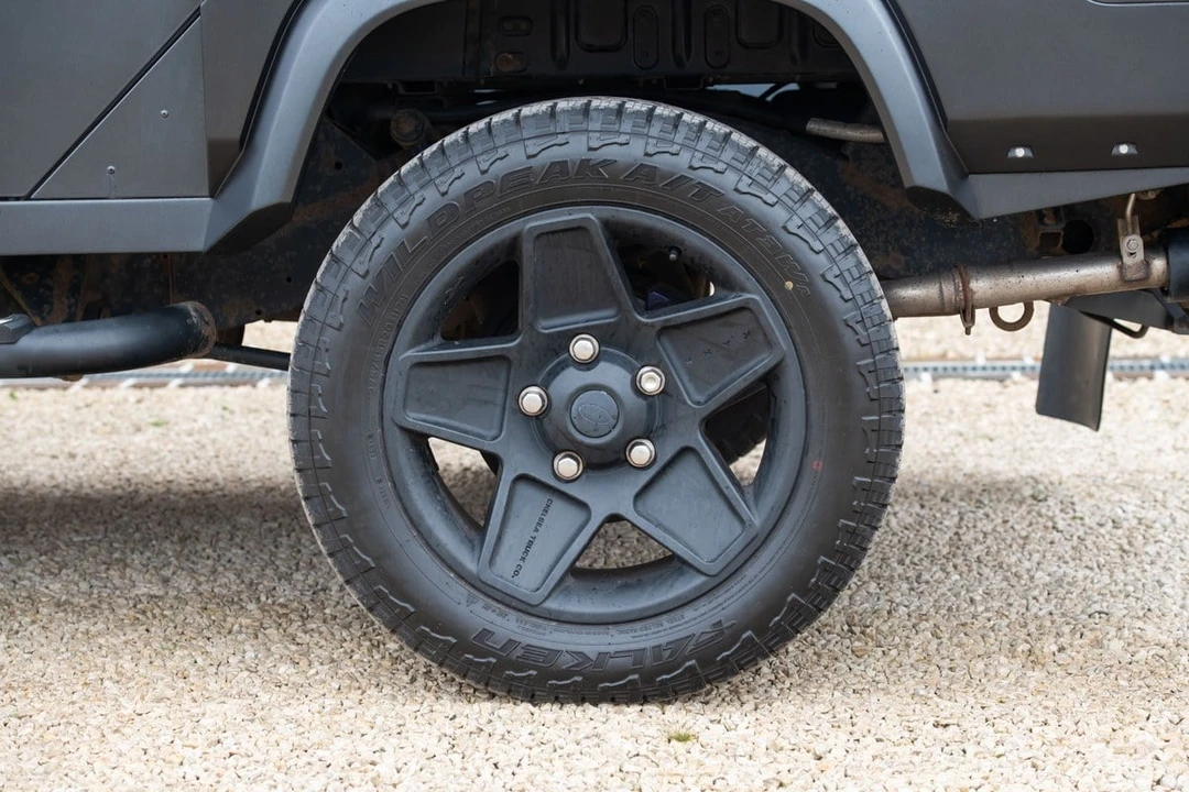 2014 Land Rover Defender 110 - Image 20 of 31