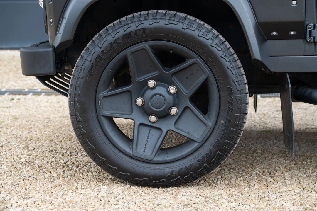 2014 Land Rover Defender 110 - Image 21 of 31