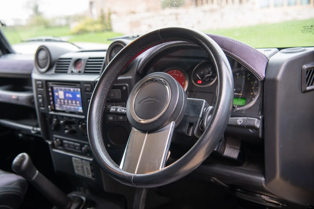 2014 Land Rover Defender 110 - Image 24 of 31