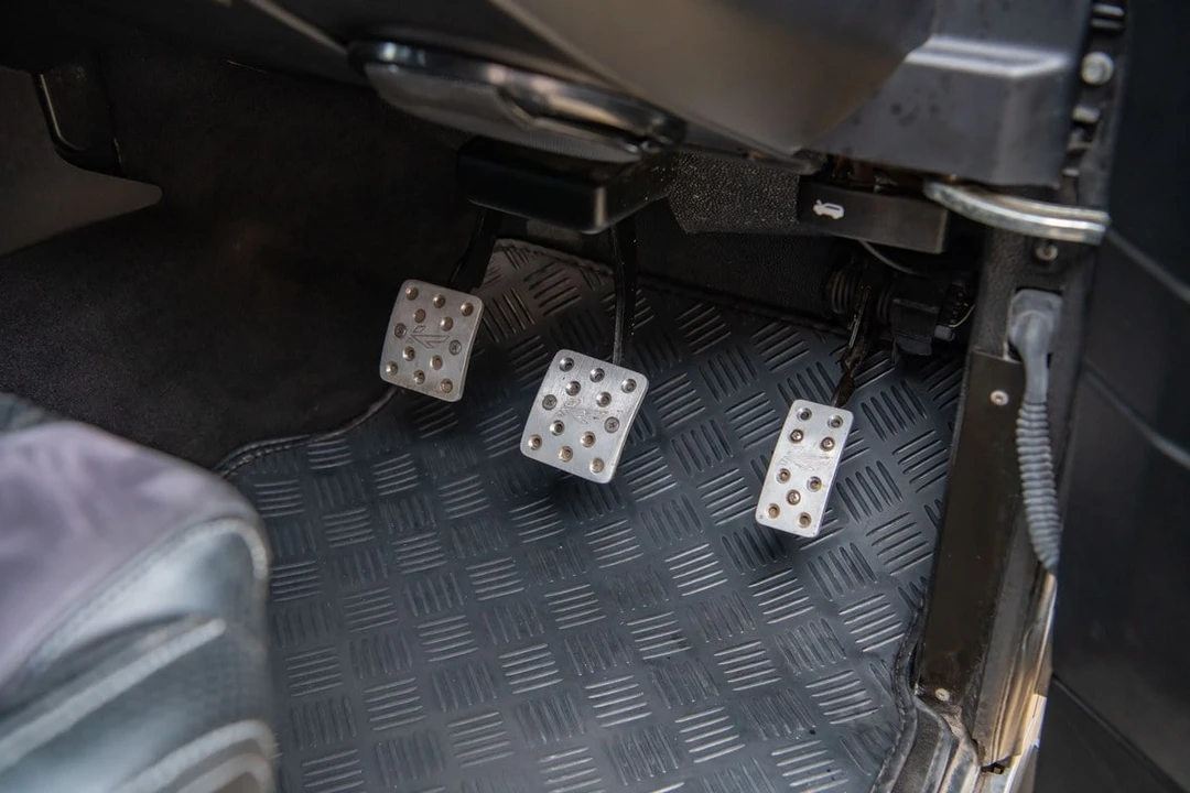 2014 Land Rover Defender 110 - Image 29 of 31