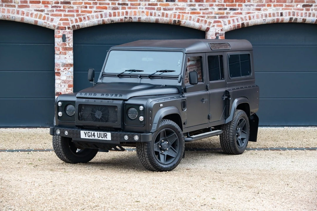 2014 Land Rover Defender 110 - Image 13 of 31
