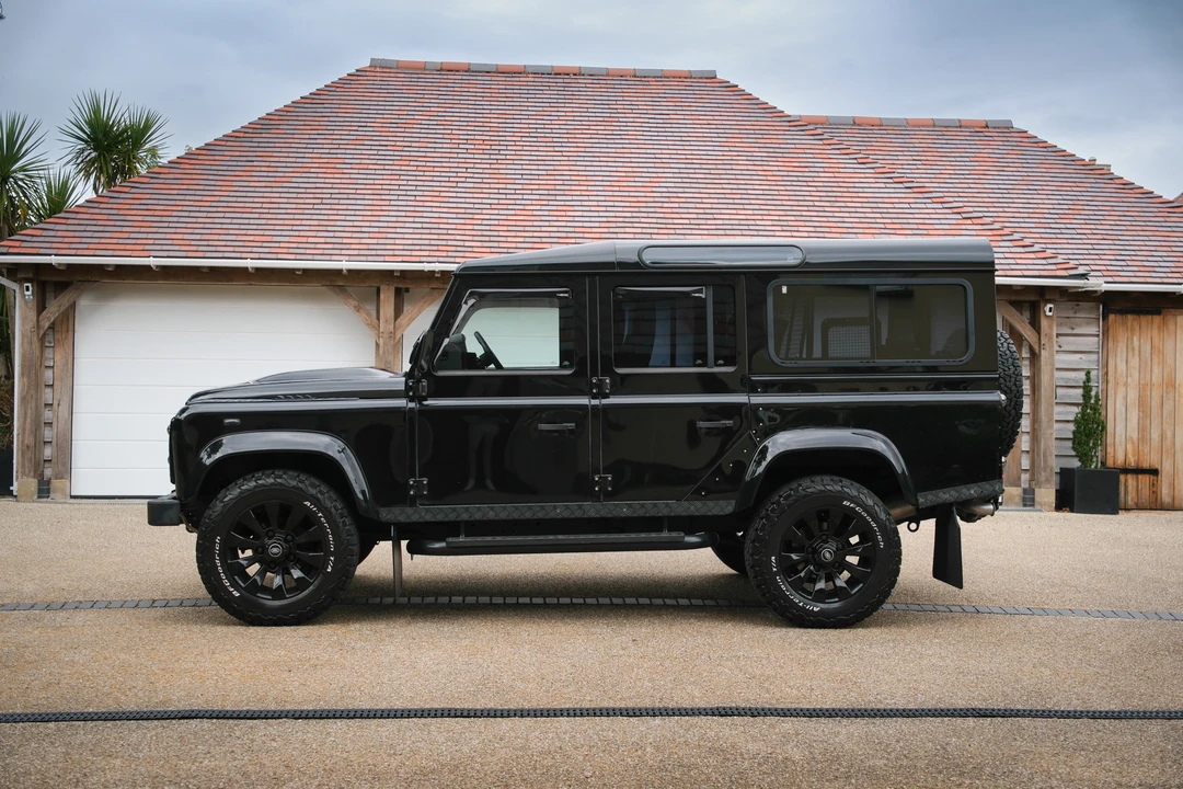 2014 Land Rover Defender 110 - Image 8 of 31