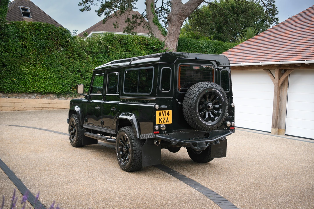 2014 Land Rover Defender 110 - Image 7 of 31