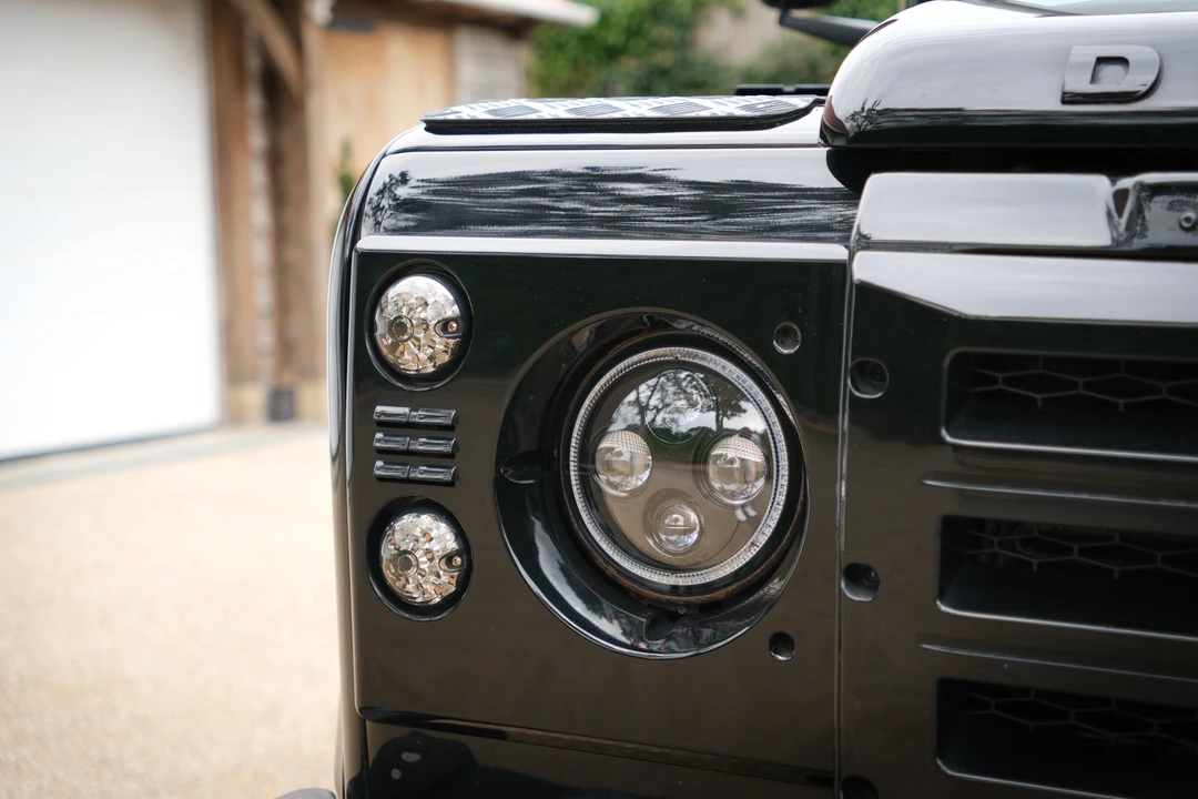 2014 Land Rover Defender 110 - Image 15 of 31