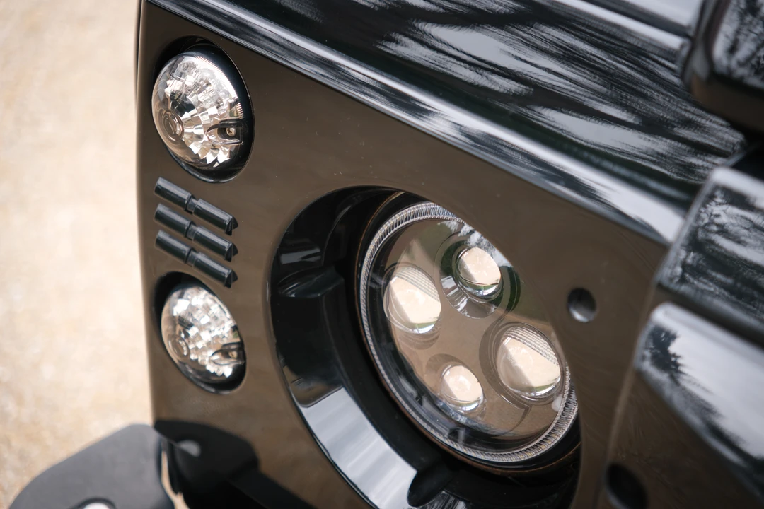2014 Land Rover Defender 110 - Image 16 of 31