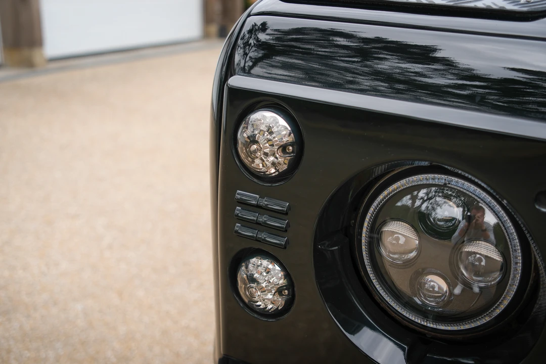 2014 Land Rover Defender 110 - Image 17 of 31