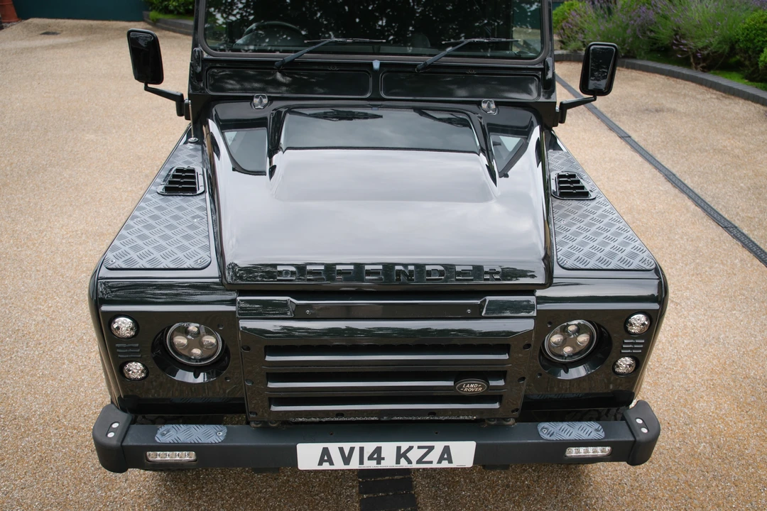 2014 Land Rover Defender 110 - Image 20 of 31