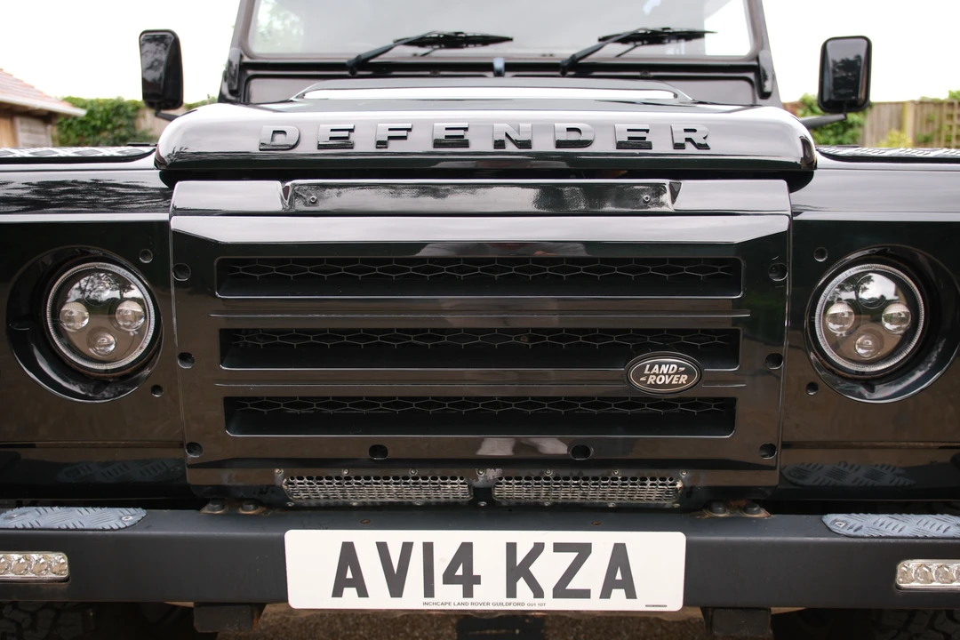 2014 Land Rover Defender 110 - Image 25 of 31