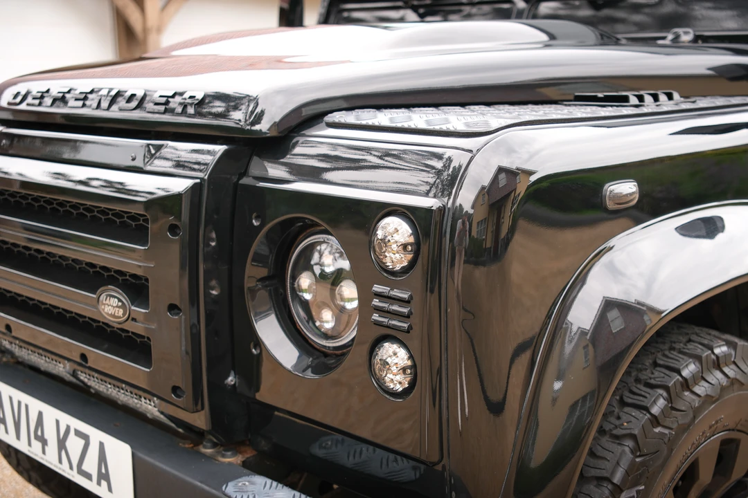 2014 Land Rover Defender 110 - Image 28 of 31