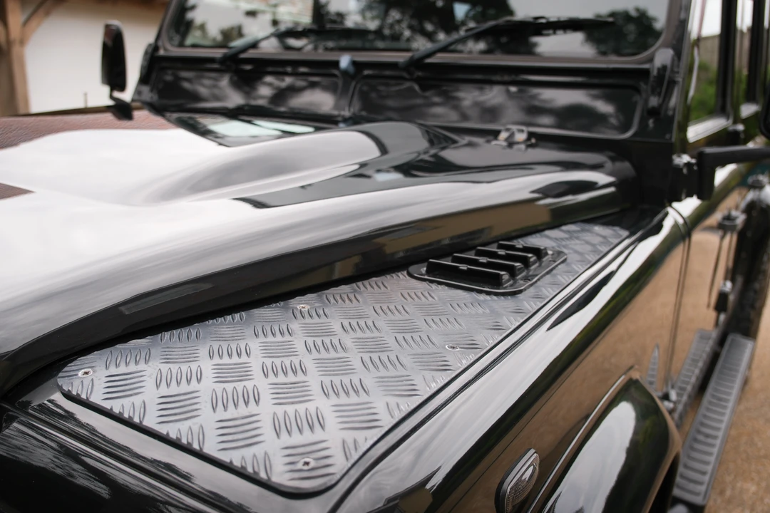 2014 Land Rover Defender 110 - Image 30 of 31