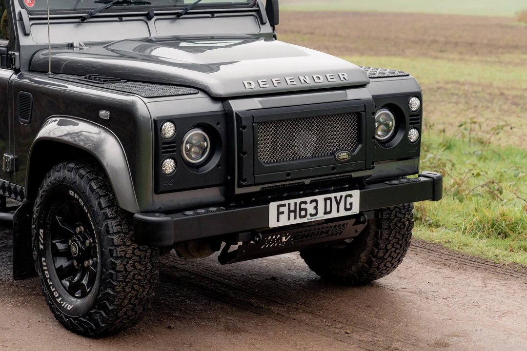 2013 Land Rover Defender 110 - Image 16 of 31