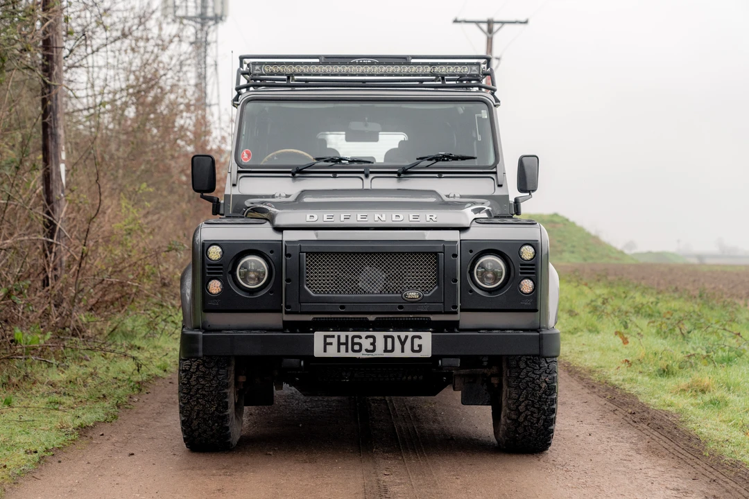 2013 Land Rover Defender 110 - Image 17 of 31
