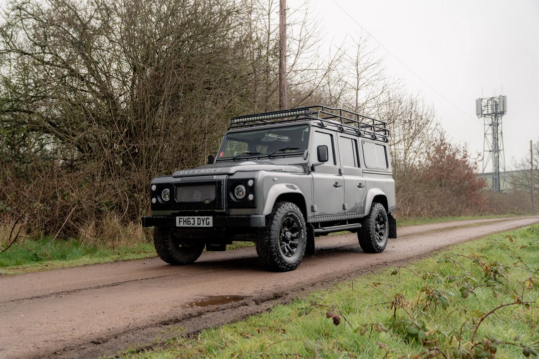 2013 Land Rover Defender 110 - Image 14 of 31