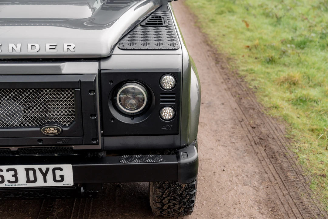 2013 Land Rover Defender 110 - Image 25 of 31