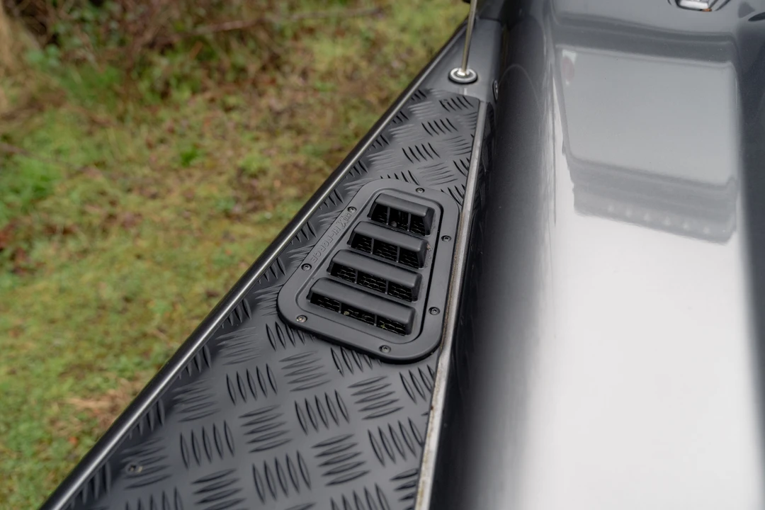 2013 Land Rover Defender 110 - Image 29 of 31