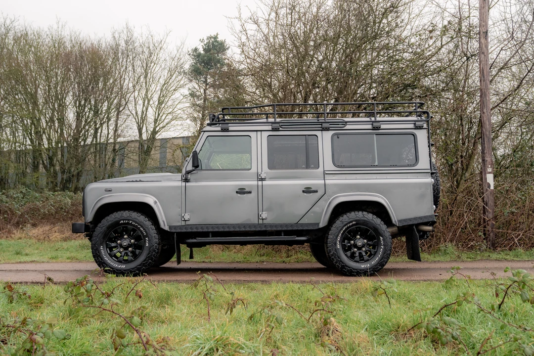 2013 Land Rover Defender 110 - Image 8 of 31