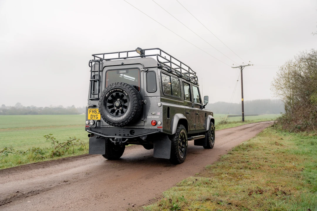 2013 Land Rover Defender 110 - Image 5 of 31