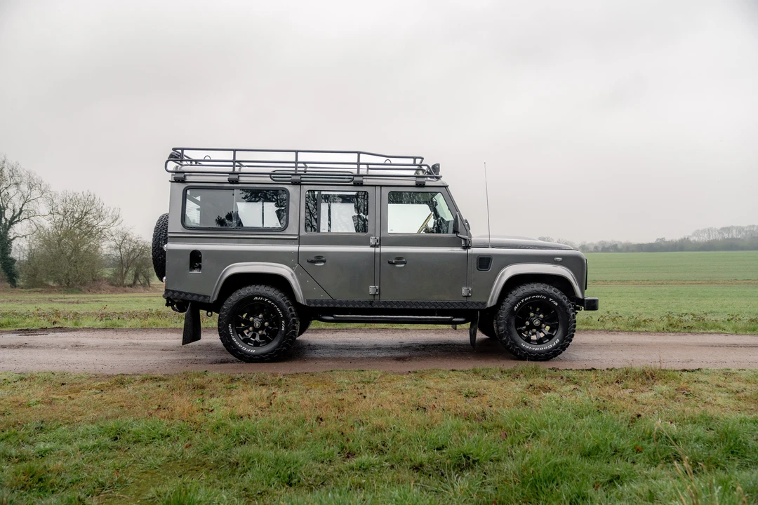2013 Land Rover Defender 110 - Image 4 of 31