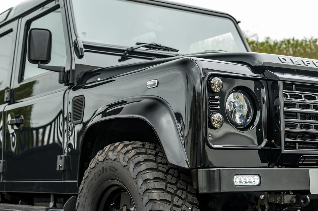 2014 Land Rover Defender 110 - Image 12 of 31