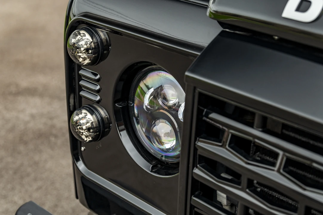 2014 Land Rover Defender 110 - Image 20 of 31