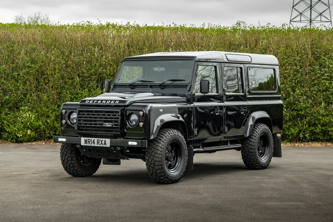2014 Land Rover Defender 110 - Image 3 of 31