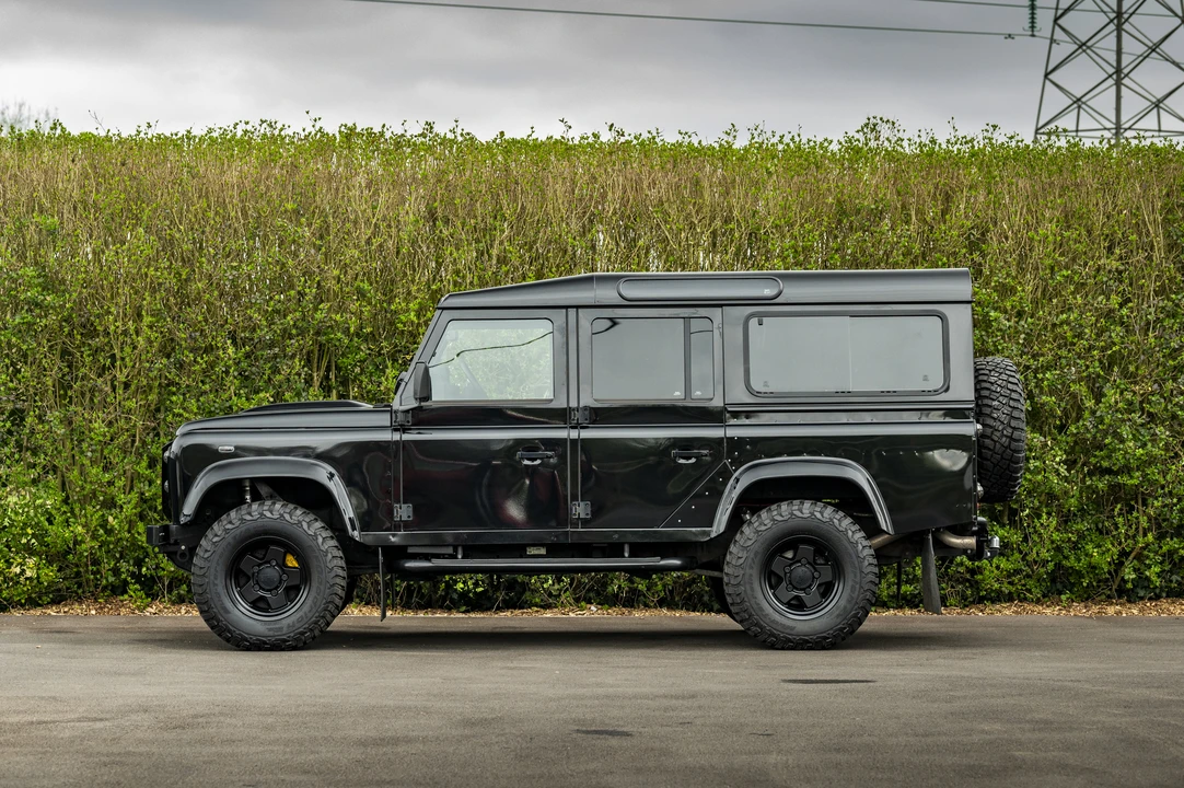 2014 Land Rover Defender 110 - Image 4 of 31