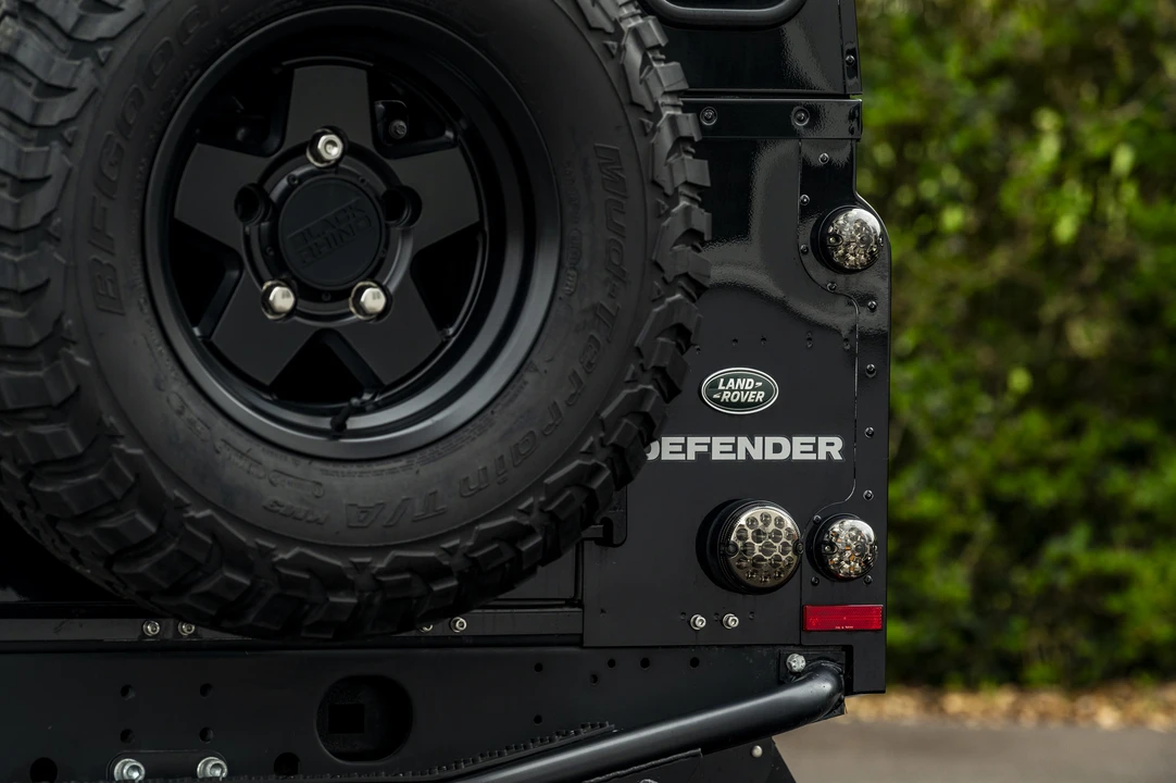 2014 Land Rover Defender 110 - Image 27 of 31