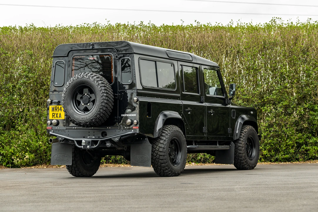 2014 Land Rover Defender 110 - Image 7 of 31