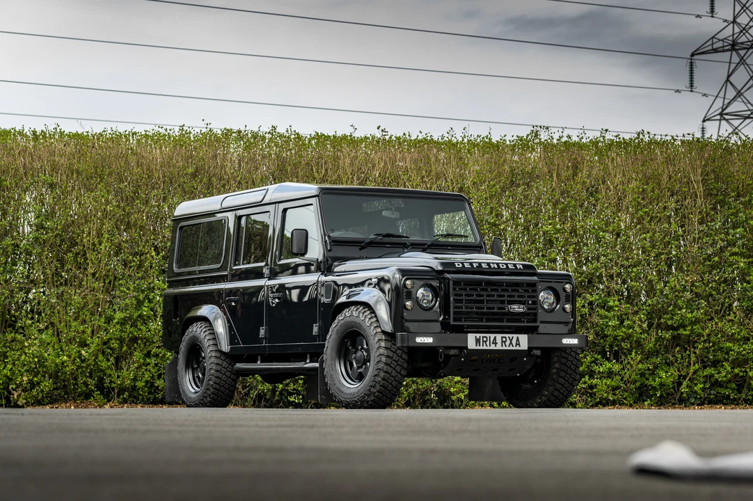 2014 Land Rover Defender 110 - Image 9 of 31
