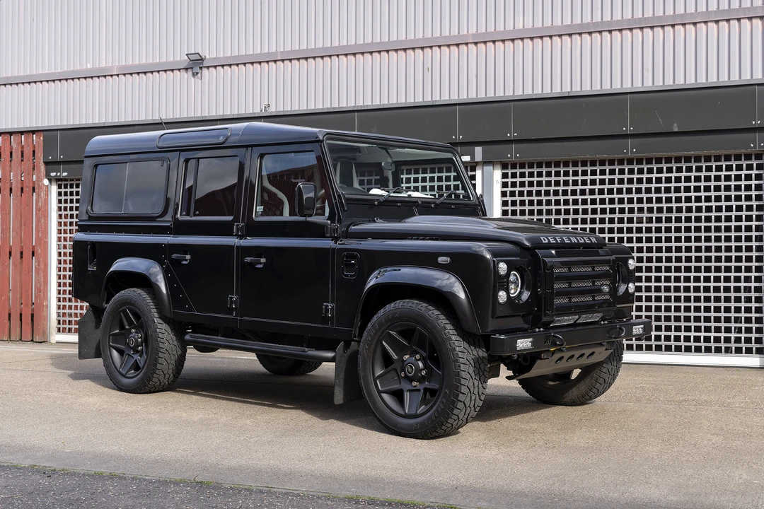 2014 Land Rover Defender 110 - Image 4 of 31