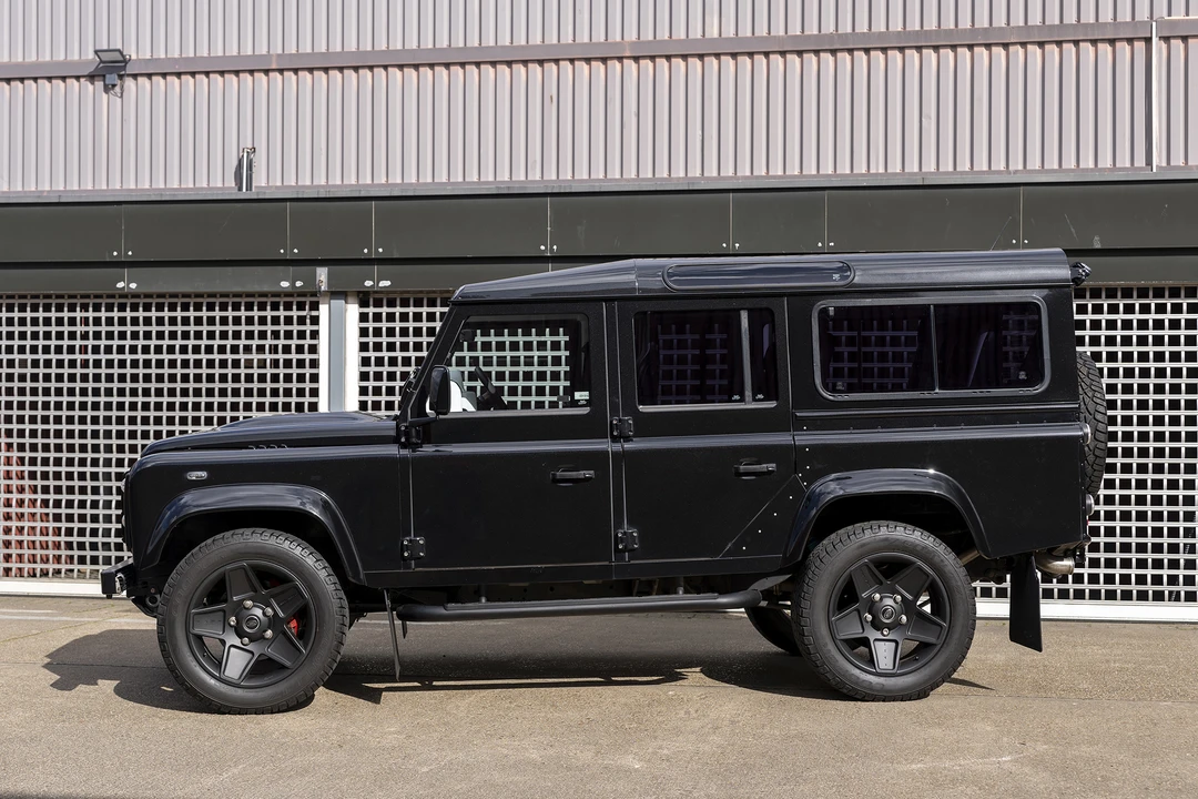 2014 Land Rover Defender 110 - Image 9 of 31