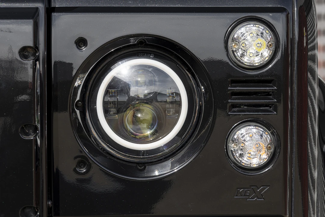 2014 Land Rover Defender 110 - Image 13 of 31