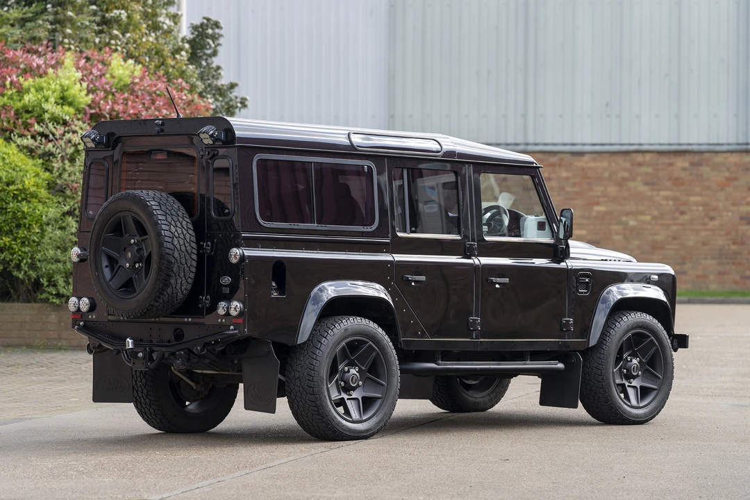 2014 Land Rover Defender 110 - Image 6 of 31