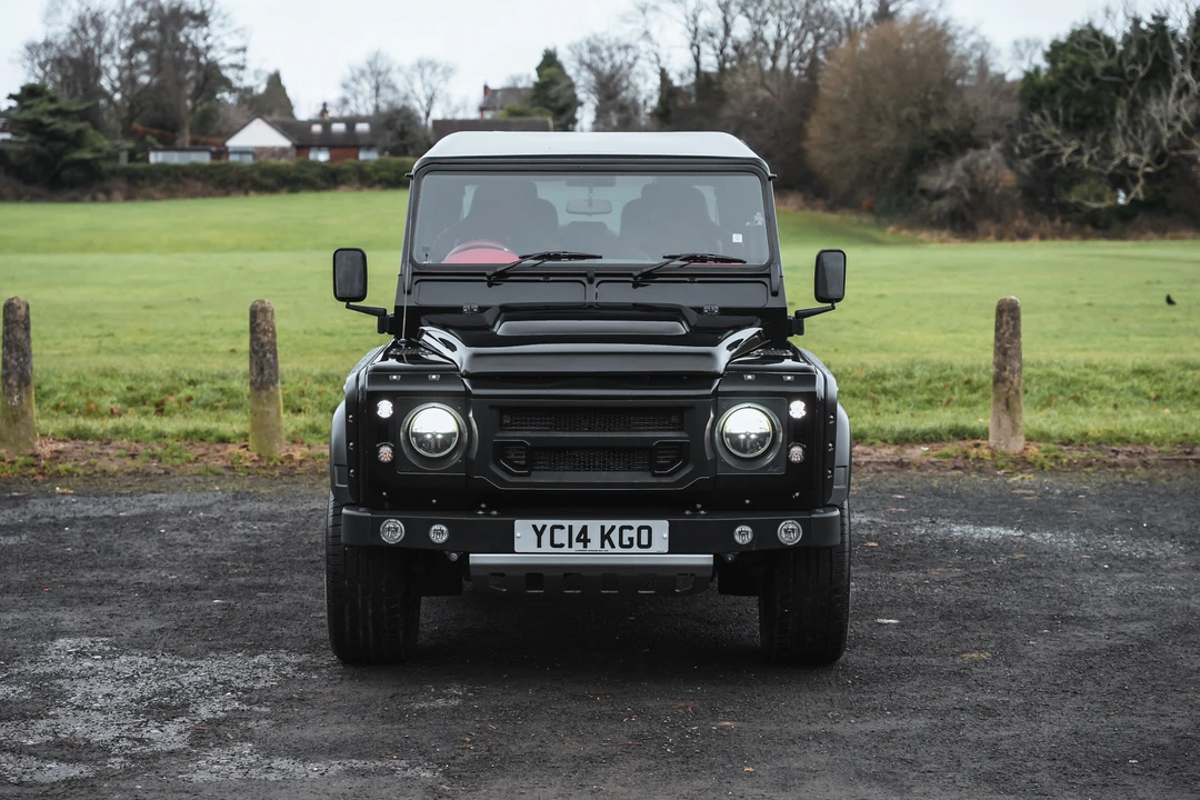 2014 Land Rover Defender 110 - Image 2 of 31