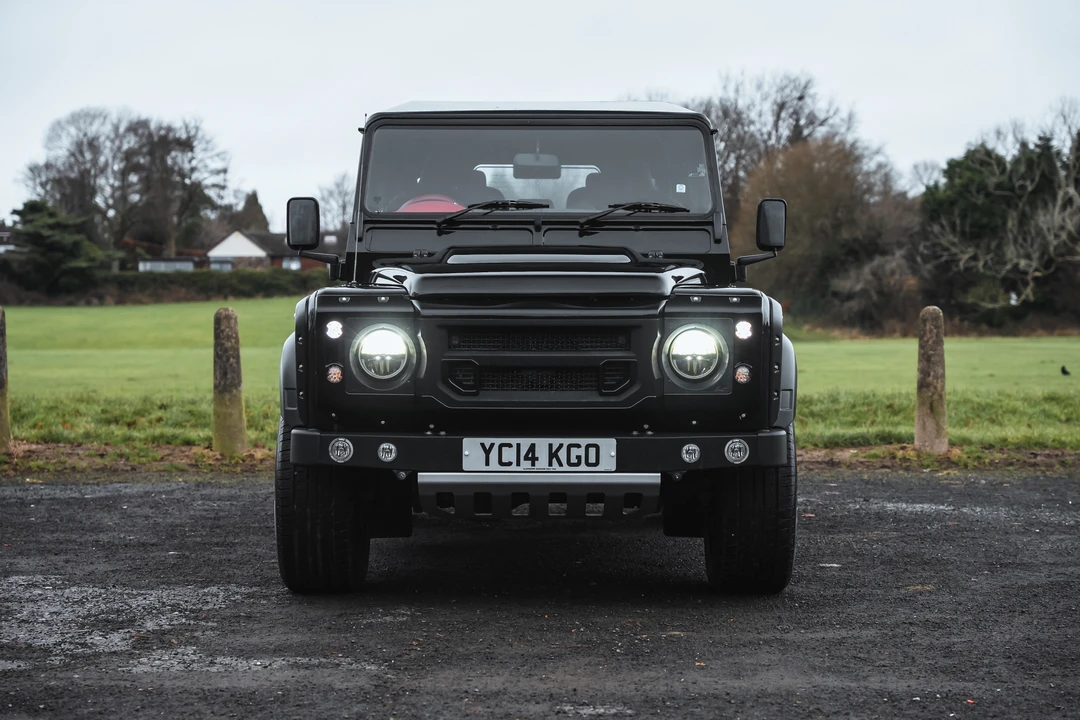 2014 Land Rover Defender 110 - Image 10 of 31