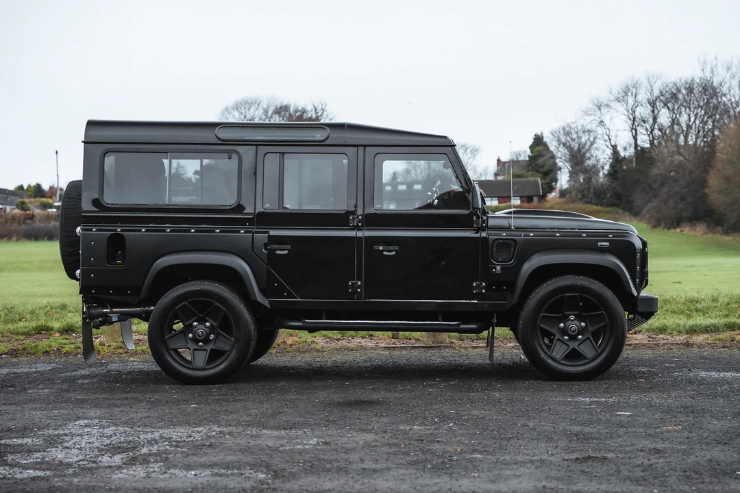 2014 Land Rover Defender 110 - Image 4 of 31