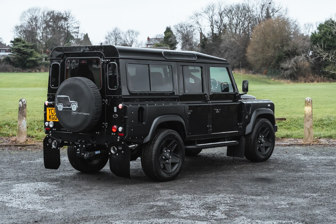2014 Land Rover Defender 110 - Image 5 of 31