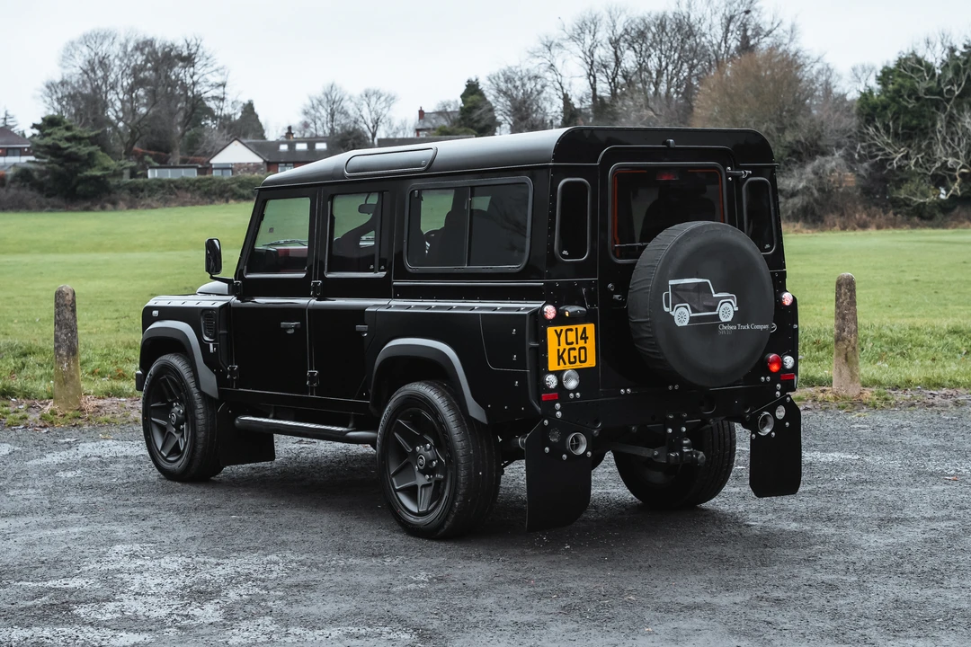 2014 Land Rover Defender 110 - Image 7 of 31