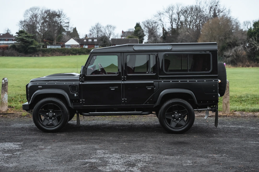 2014 Land Rover Defender 110 - Image 8 of 31