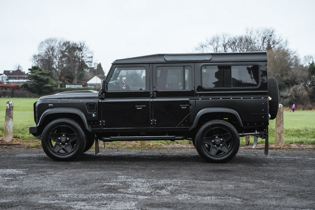 2014 Land Rover Defender 110 - Image 16 of 31
