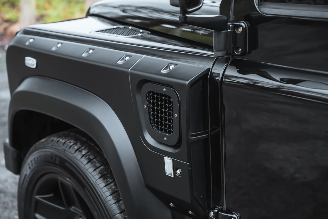 2014 Land Rover Defender 110 - Image 24 of 31