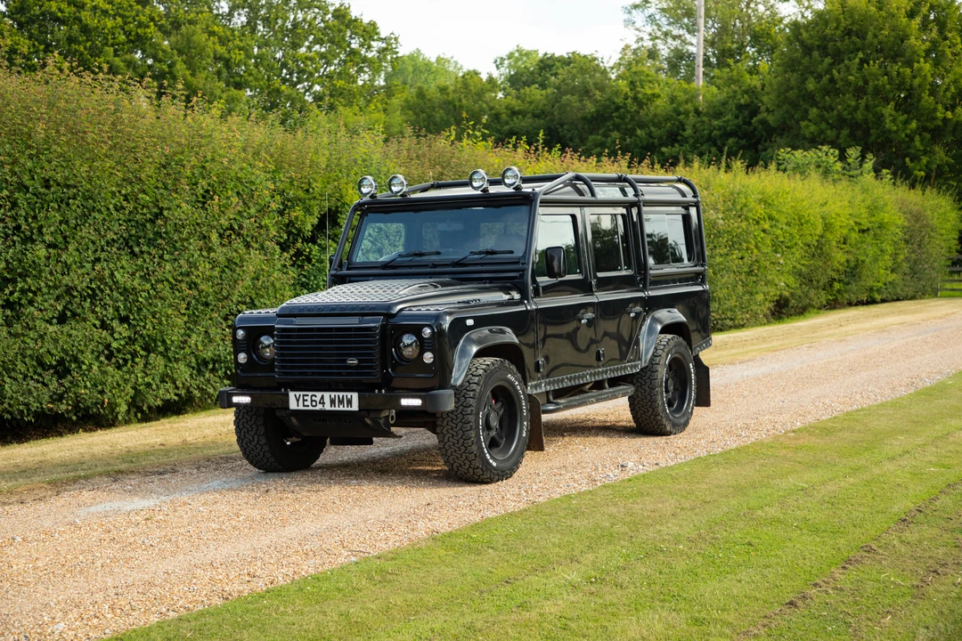 2014 Land Rover Defender 110 - Image 3 of 31