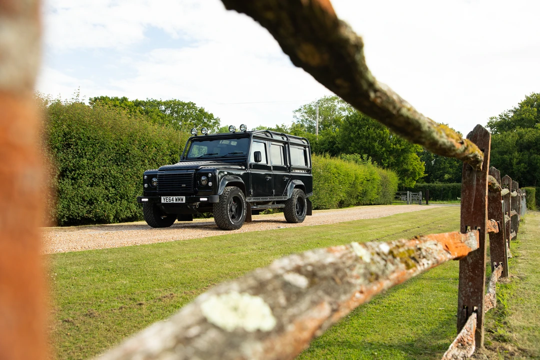 2014 Land Rover Defender 110 - Image 19 of 31