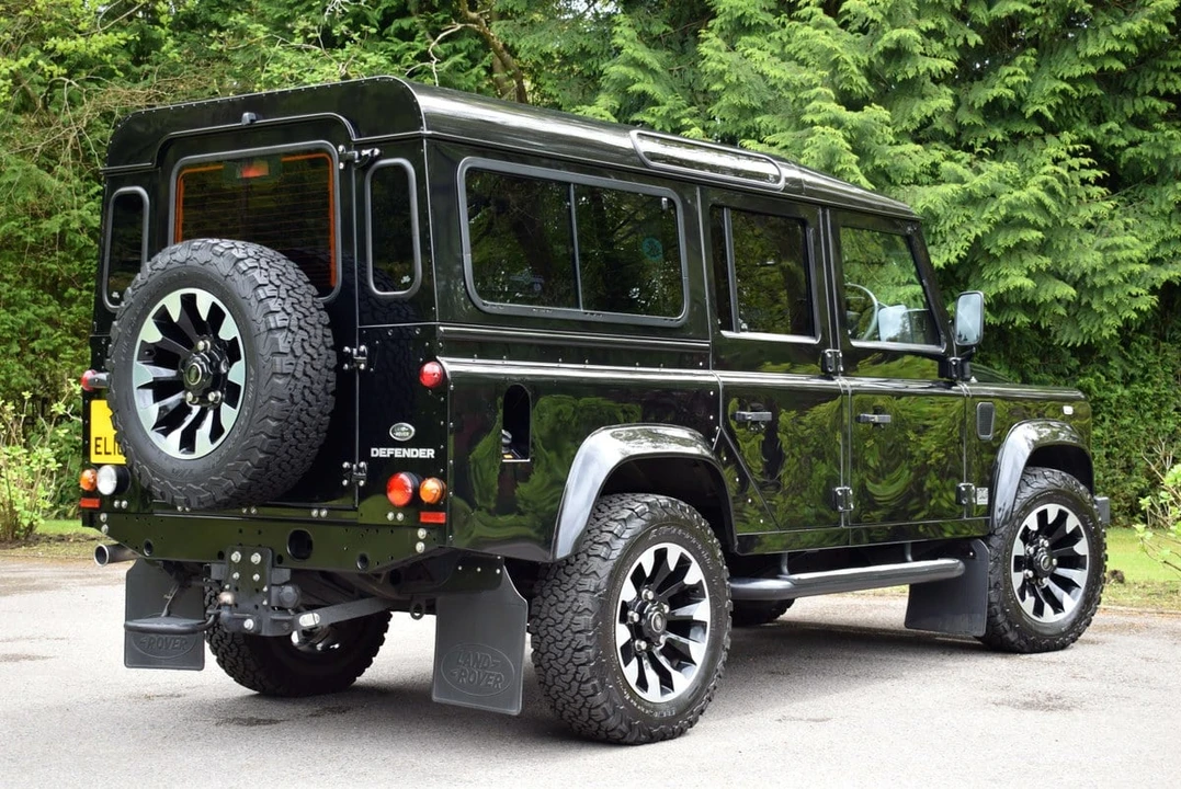 2014 Land Rover Defender 110 - Image 13 of 30