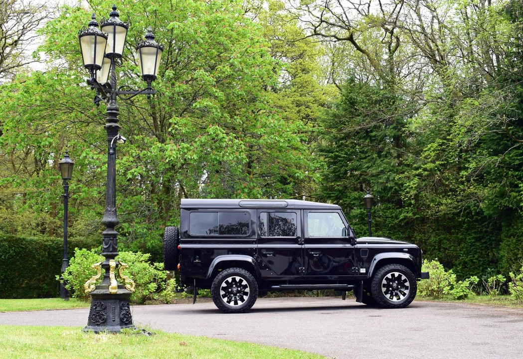 2014 Land Rover Defender 110 - Image 21 of 30