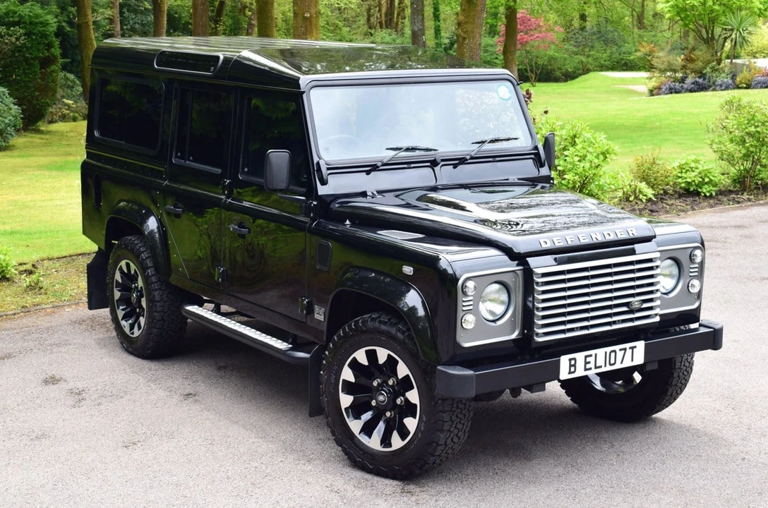 2014 Land Rover Defender 110 - Image 14 of 30